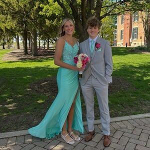 Elegant Mint Green Prom Dress with Slit
